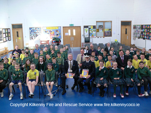 Gaelscoil Osrai, group photograph 2007