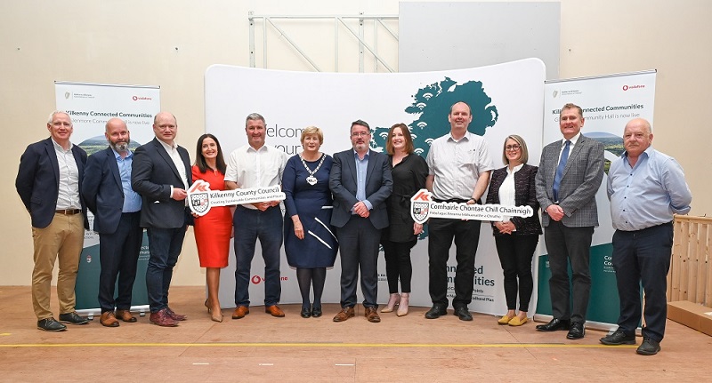 Group photograph of Connected Communities Broadband connection points launch at Glenmore, County Kilkenny.